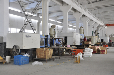 Ningbo Yuexiang Electric Appliance Co., Ltd. ligne de production du fabricant